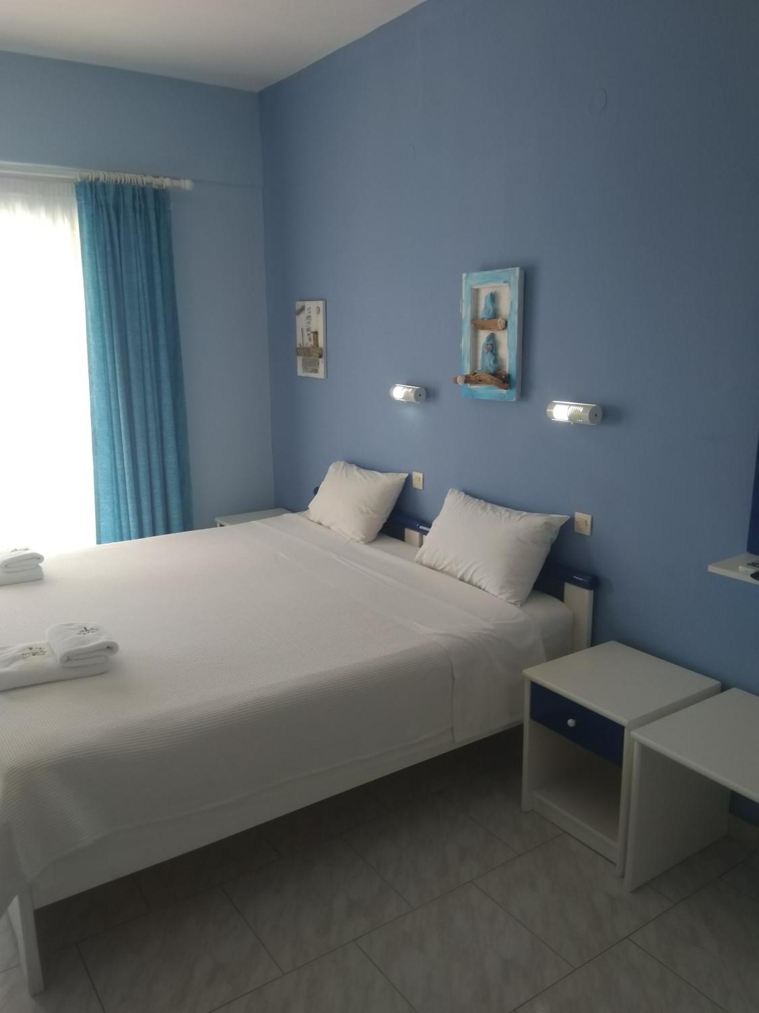 Seaside Studios Paralia Dionysiou Room photo