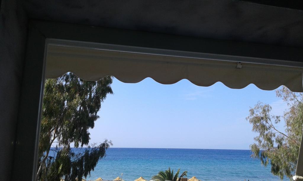 Seaside Studios Paralia Dionysiou Exterior photo